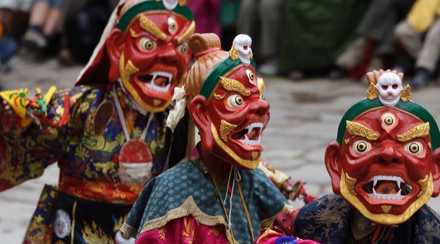 Renkli Festivaller Nepal & Bhutan  (Nepal'de Holi, Bhutan'da Tscheu Festivali)