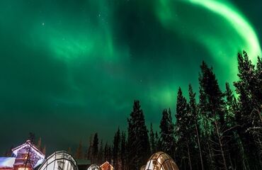 Büyüleyici Kuzey Işıkları ile Laponya
